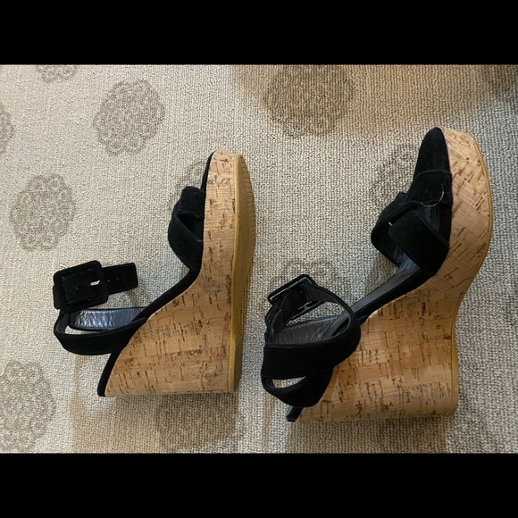Stuart Weitzman like new wedge sandals size 8. Accepting offers!!! - Picture 5 of 8